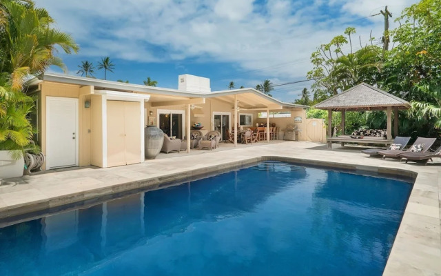 Kailua Beachside 4 Bedroom Home by RedAwning