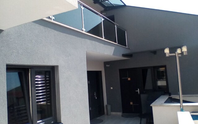 DownTown Villa