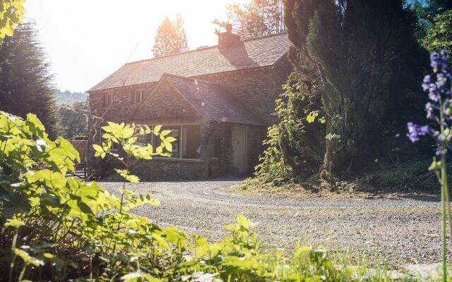 Lakeside Cottage