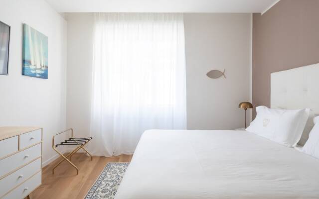 Vis a Vis Apartments