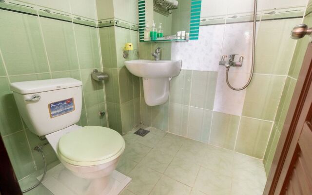 Oyo 551 Bao Tran Hotel