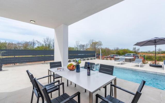 Villa Lucia with Jacuzzi and Private Pool