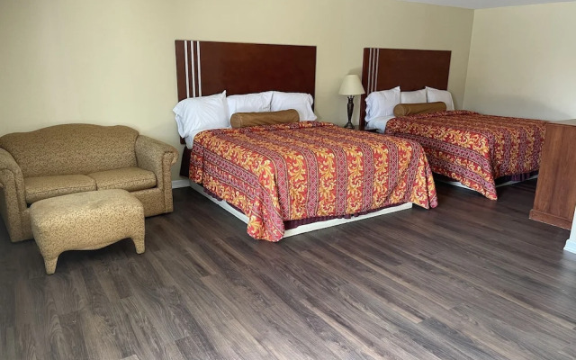Riviera Inn & Suites