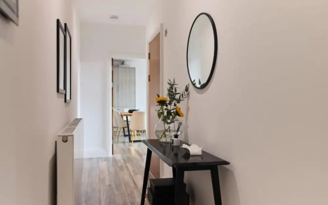 The Harlesden Place - Modern 3bdr Flat With Balcony