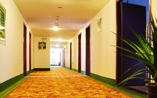 GreenTree Inn Luoyang Peony Square