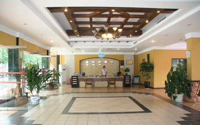 Boutique Holiday Hotel (Beihai Beibuwan Square)