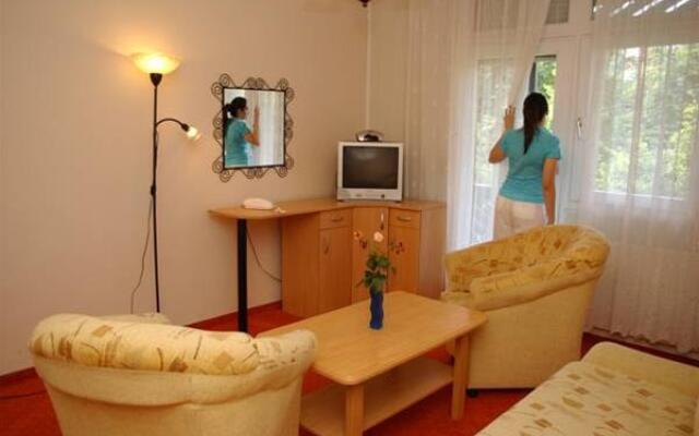 Solar Club Hotel
