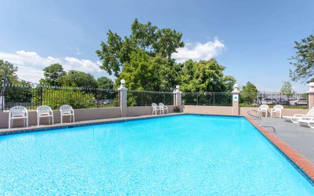 Ramada Limited Cockeysville