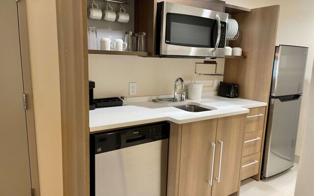 Hawthorn Extended Stay by Wyndham Kingwood/Houston