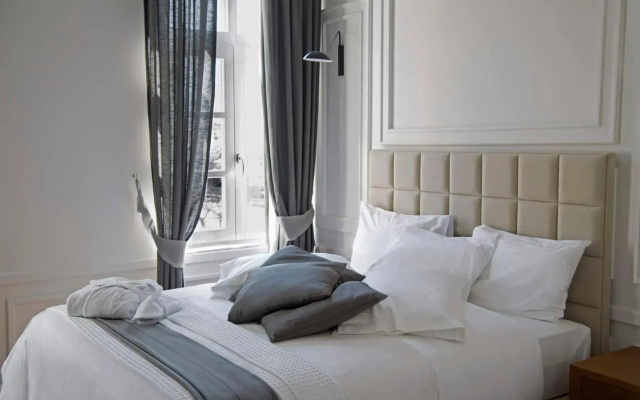Four Streets Athens - Luxury Suites Apartments in Athens