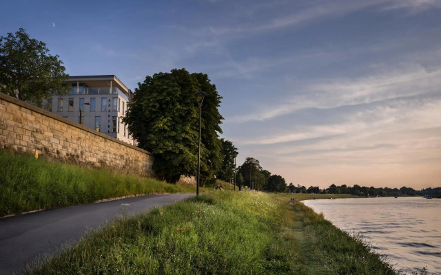 Riverside Aparthotel
