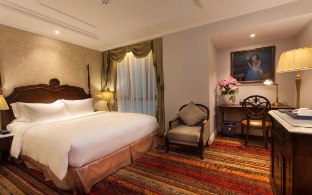 The Lapis Hotel