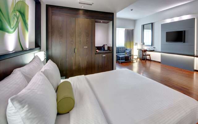 Howard Johnson Plaza By Wyndham Dubai Deira
