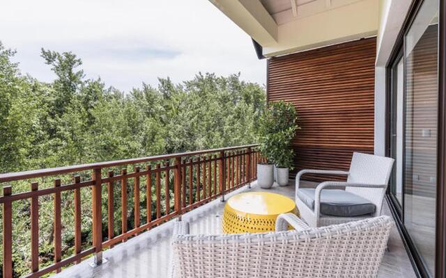 Newly Added El Portillo 2BR Apt