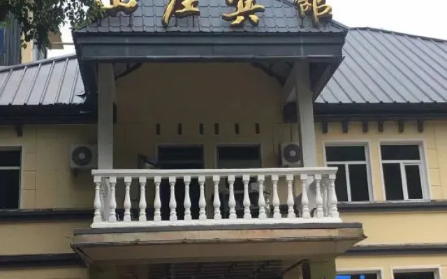 Jingpo Lake Mountain villa hotel
