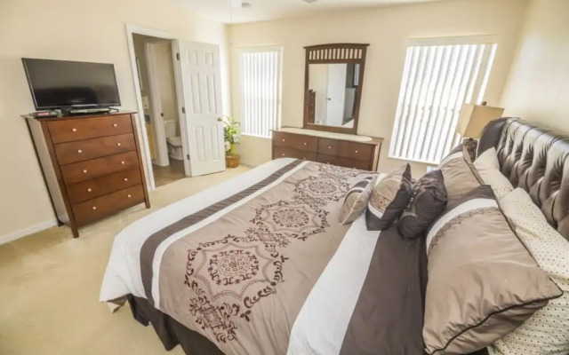 Lake View Townhome Near Disney