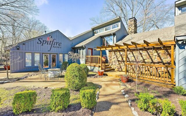 Stunning Southaven Estate: Pool & Spacious Deck!