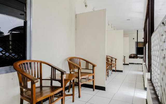 OYO 1036 Hotel Palem 1
