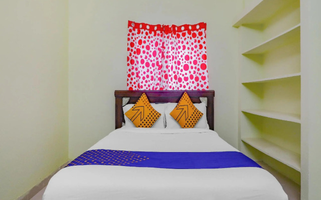 Oyo Flagship 76370 Sri Residency