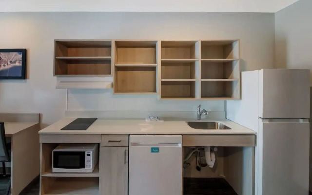 Woodspring Suites Charlotte Airport