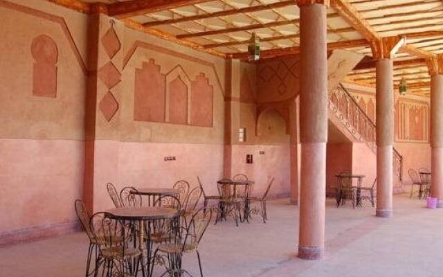 Mandar Saghrou Tazakht Hotel