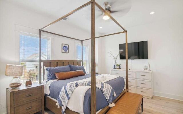 Captain's Quarters