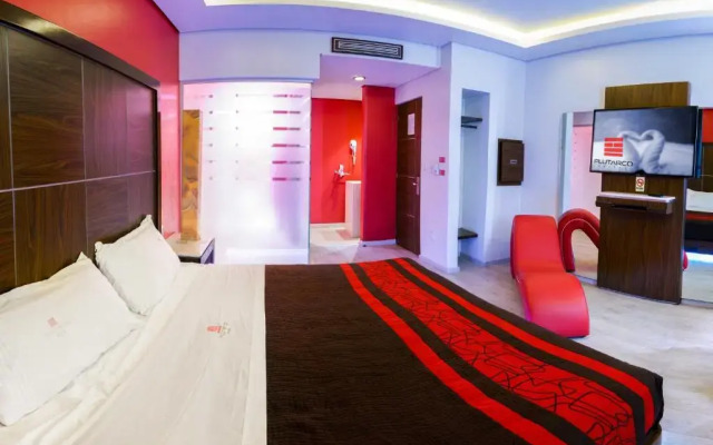 Plutarco Suites