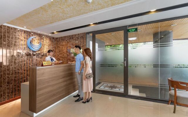 Moon West Lake Serviced Apartment