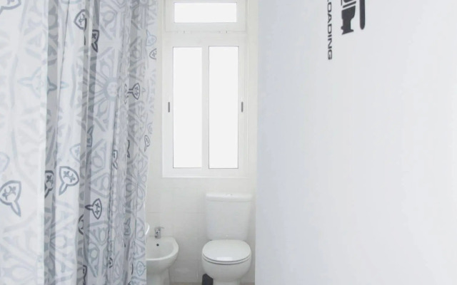 Fly to Lisbon hostel