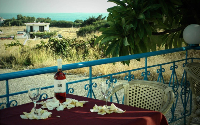 Summer Breeze Hotel