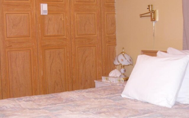 Hotel Bethel - Fort MacLeod, AB