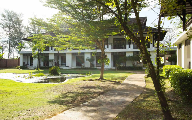 Palm Galleria Resort