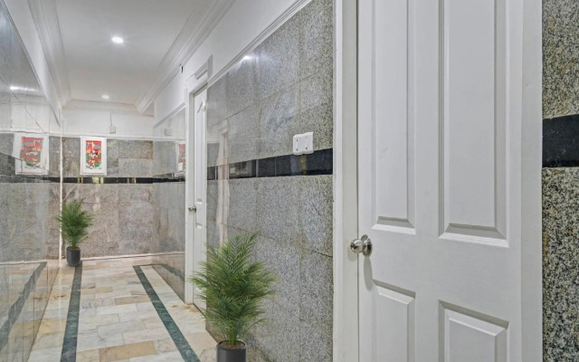 Capital O 93138 Rayan Plaza