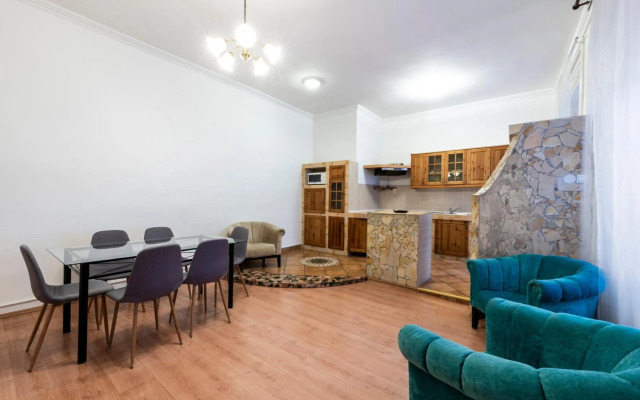 Baross City Hotel