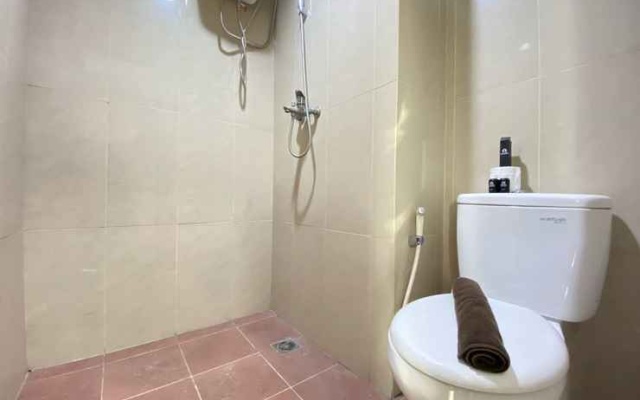 Cozy and Warm Studio Corner Room at Taman Melati Jatinangor Apartment By Travelio – Bathroom – Sumedang