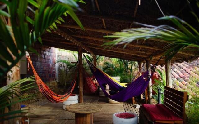 Traveler Hostel