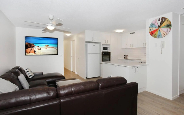 Unit 4 'Coolum Cove', Coolum Beach