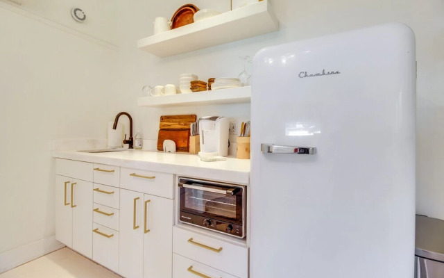 Savannah Vacation Rental ~ 7 Mi to Downtown!