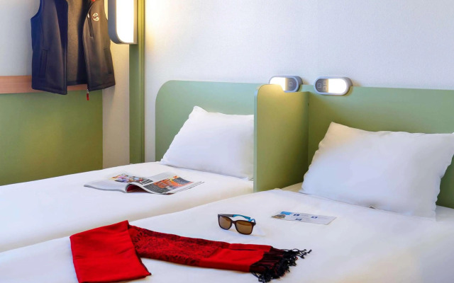 First Inn Hotel