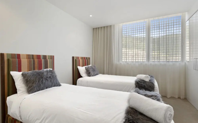 Unit 80 3 B/R Lux Ocean View