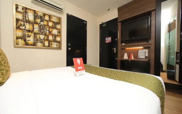 OYO 121 Frenz Hotel