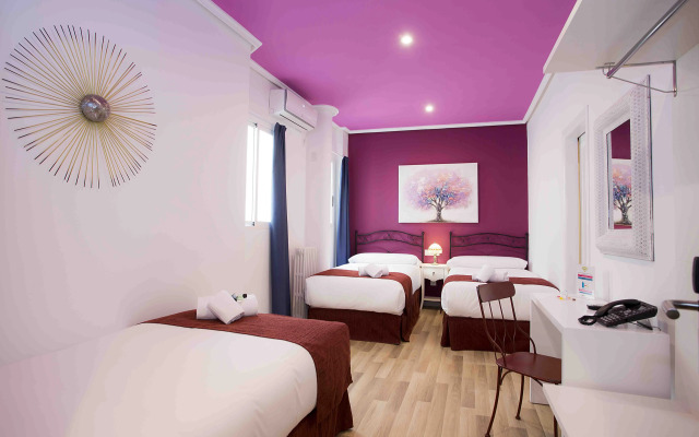 Casual Vintage Valencia Hotel