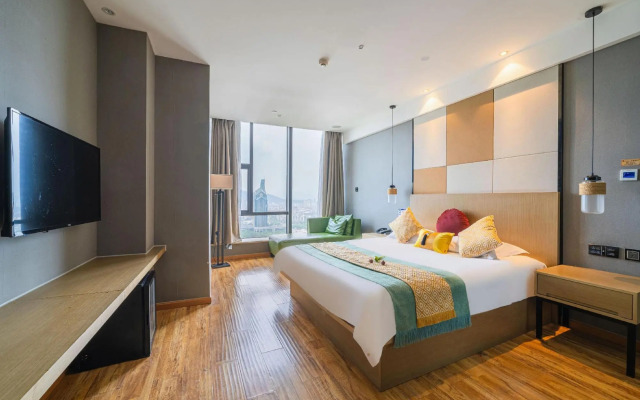 Weifeng GC Hotel (Zhuji Xiongfeng Yongli Commercial Plaza)