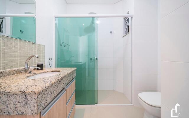 Apartamento com 03 dormitórios