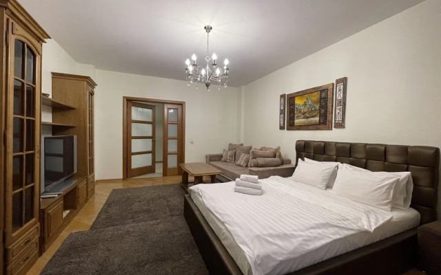 Home Apart Surganova str. 5A