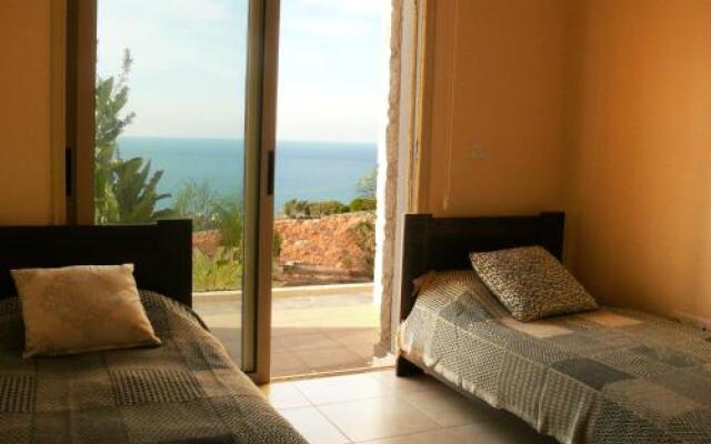 Happy Trails Pomos Panoramic Villa