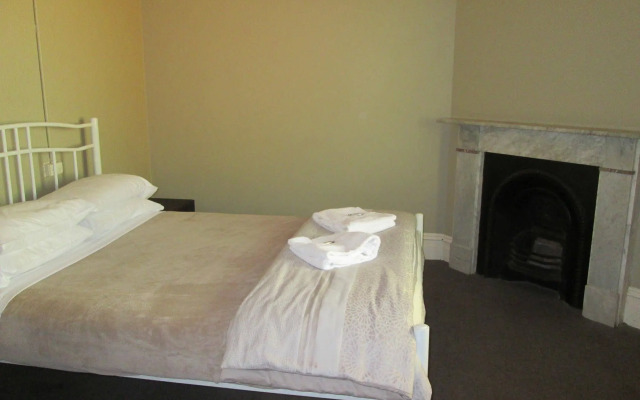 Maclean Hotel