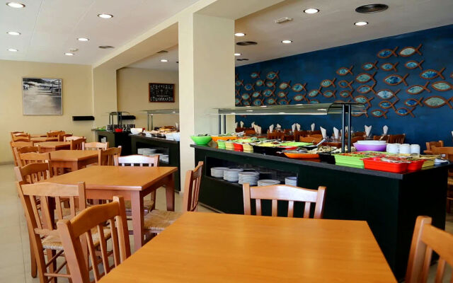 Hotel & Diving les Illes