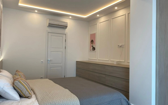 Modern Classic 2 bedroom apartment near Most City