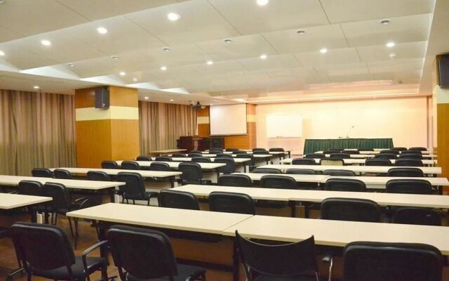 Motel 168 Shanghai South Railway Station Jinjiang Park Branch